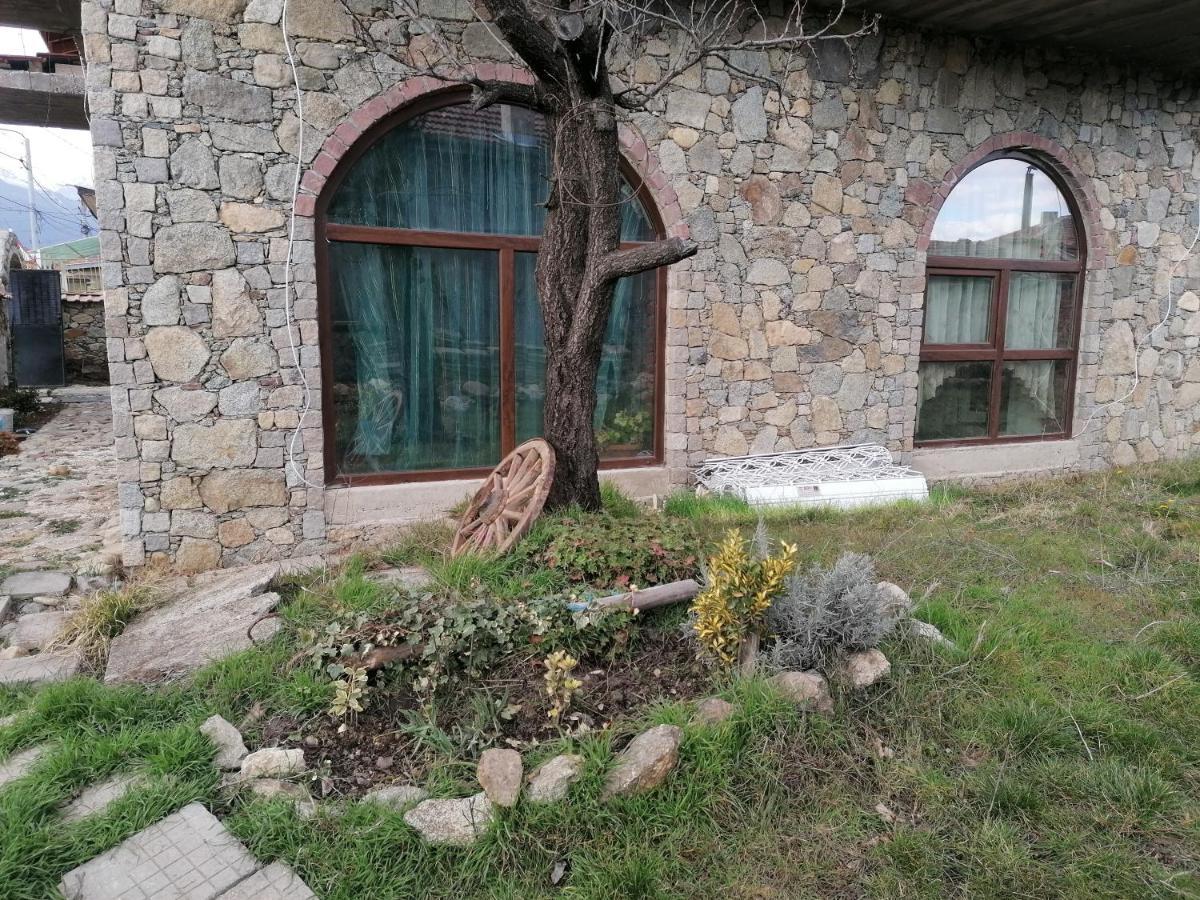 カロファー Лилянината Къщаヴィラ エクステリア 写真