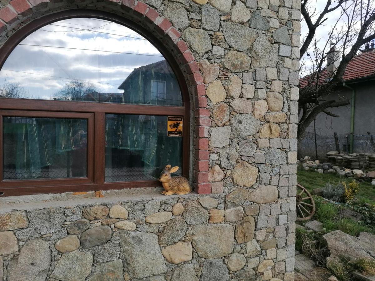 カロファー Лилянината Къщаヴィラ エクステリア 写真